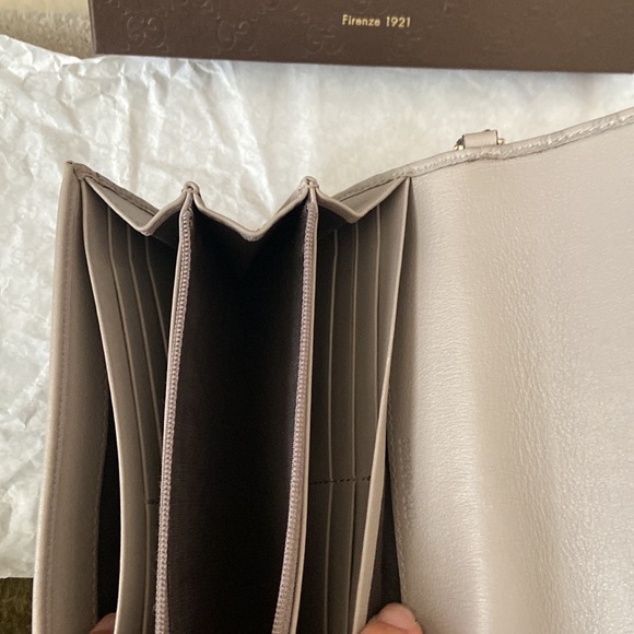 Gucci - Picture 5 of 11